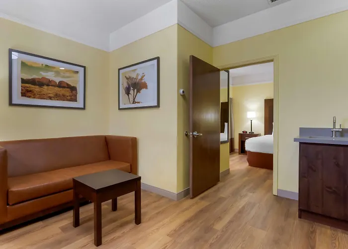Western Phoenix Hotel
